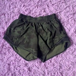 Green Lululemon hotty hots 4’inch